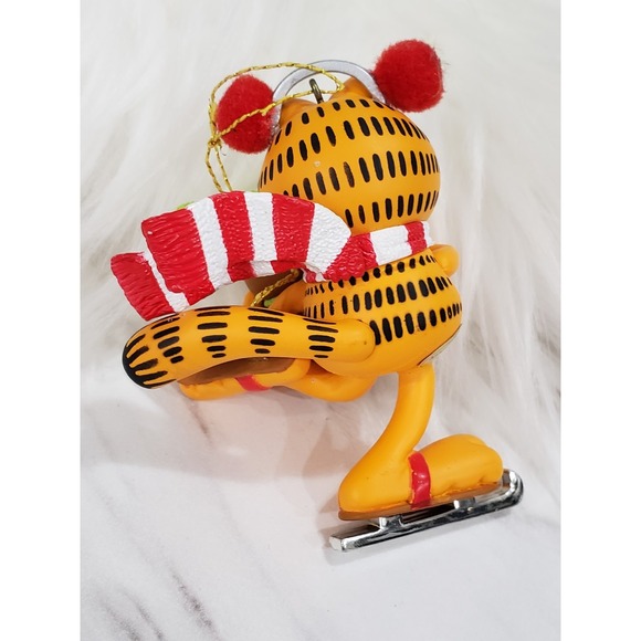Garfield Pookie Teddy Bear Carlton Heirloom Christmas Ornament Ice Skating 2007 - Picture 3 of 4